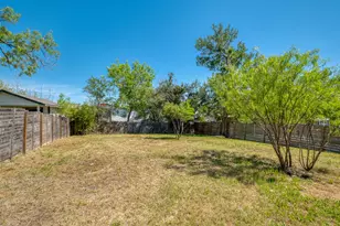 1719 Adina St, Austin, TX 78721 - Photo 4