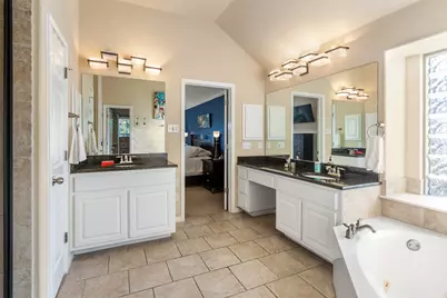 11508 Via Grande Drive, Austin, TX 78739 - Photo 12