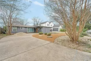 507 Krebs Ln, Austin, TX 78704 - Photo 2