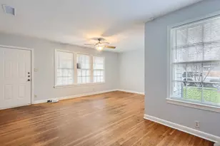 1204 E 31st St, Austin, TX 78722 - Photo 2