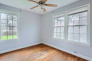 1204 E 31st St, Austin, TX 78722 - Photo 6