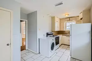 1204 E 31st St, Austin, TX 78722 - Photo 4