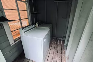 703 Upson St, Austin, TX 78703 - Photo 10