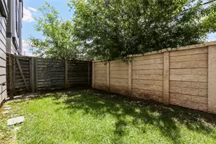 1416 Waterloo Shore Ln, Austin, TX 78741 - Photo 24