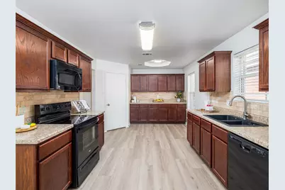 133 Lignite Drive, Jarrell, TX 76537 - Photo 8