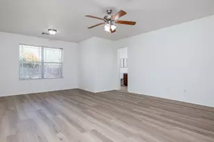 133 Lignite Dr, Jarrell, TX 76537 - Photo 12