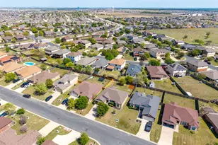 133 Lignite Dr, Jarrell, TX 76537 - Photo 30