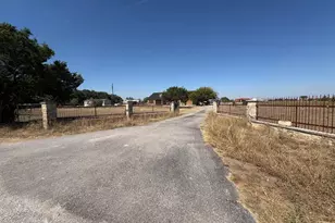 10817 Co Rd 272, Bertram, TX 78605 - Photo 4