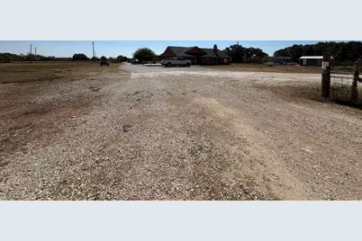 10817 County Road 272, Bertram, TX 78605 - Photo 34