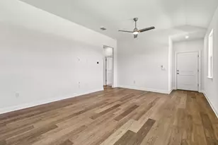 367 Porter Country Pkwy, Buda, TX 78610 - Photo 4