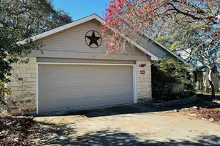 27 Par View Dr, Wimberley, TX 78676 - Photo 2