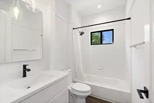 211 Honey Creek Ct, Austin, TX 78738 - Photo 32