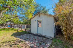 6801 Bryn Mawr Dr, Austin, TX 78723 - Photo 32