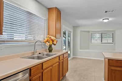 300 Leanne Drive, Georgetown, TX 78633 - Photo 14