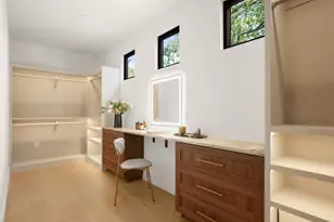 8100 Greenslope Dr, Austin, TX 78759 - Photo 26