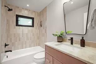 8100 Greenslope Dr, Austin, TX 78759 - Photo 12