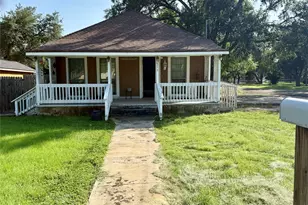 711 N Bishop St, San Marcos, TX 78666 - Photo 2