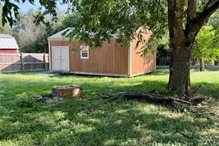711 N Bishop St, San Marcos, TX 78666 - Photo 18