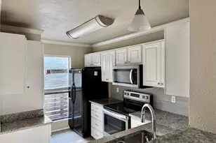 2018 W Rundberg Ln, Austin, TX 78758 - Photo 6