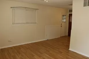 2713 St Edwards Cir, Austin, TX 78704 - Photo 4