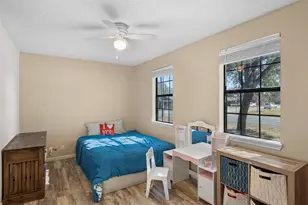 1479 E Hempstead St, Giddings, TX 78942 - Photo 10