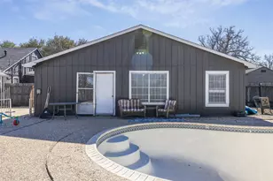 1479 E Hempstead St, Giddings, TX 78942 - Photo 22