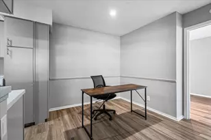 101 E 33rd St, Austin, TX 78705 - Photo 4