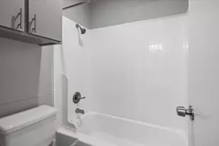 101 E 33rd St, Austin, TX 78705 - Photo 14