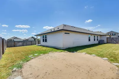 100 Contrada Grace Lane, Hutto, TX 78634 - Photo 32