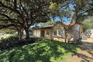 1108 Echo Ln, Austin, TX 78745 - Photo 2