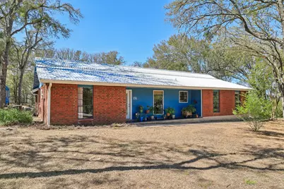 131 Laura Lane, Bastrop, TX 78602 - Photo 2