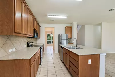 1612 Melissa Oaks Lane, Austin, TX 78744 - Photo 6