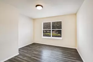 1612 Melissa Oaks Ln, Austin, TX 78744 - Photo 32