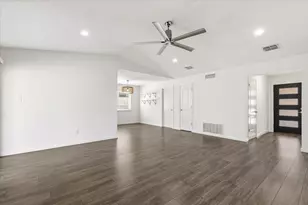 9404 Meadow Vale, Austin, TX 78758 - Photo 12