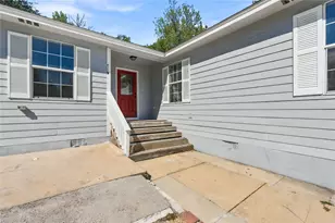 417 N Blanco St, Lockhart, TX 78644 - Photo 16