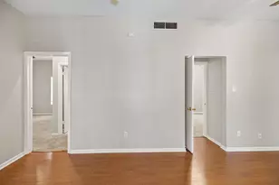 712 Graham Pl, Austin, TX 78705 - Photo 6