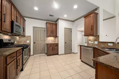 8608 Alophia Drive, Austin, TX 78739 - Photo 14