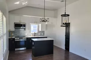 577 County Road 422 Rd, Stockdale, TX 78160 - Photo 28