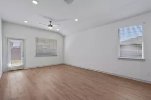 128 Scarborough Wy, San Marcos, TX 78666 - Photo 16