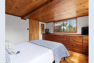 215 Lakeview Drive, Smithville, TX 78957 - Photo 12