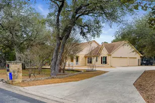 26723 Rockwall Pkwy, New Braunfels, TX 78132 - Photo 2