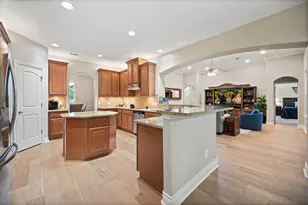 26723 Rockwall Pkwy, New Braunfels, TX 78132 - Photo 10