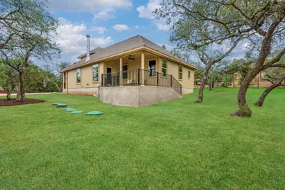 112 Twin Creek Circle, Dripping Springs, TX 78620 - Photo 10