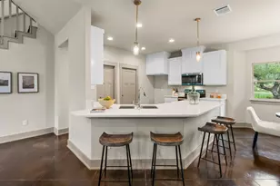 112 Twin Creek Cir, Dripping Springs, TX 78620 - Photo 2