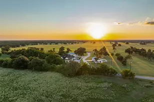413 Co Rd 410, Buckholts, TX 76518 - Photo 4