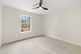 1006 Cottonbowl Dr, Taylor, TX 76574 - Photo 20