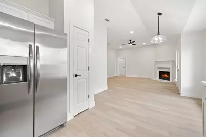 1006 Cottonbowl Drive, Taylor, TX 76574 - Photo 10