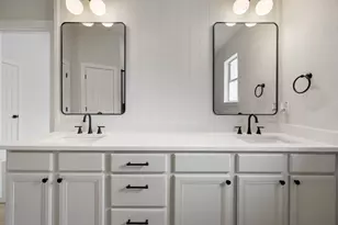 1006 Cottonbowl Dr, Taylor, TX 76574 - Photo 18