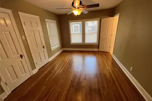 307 E 38th St, Austin, TX 78705 - Photo 10