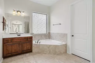 1020 Winding Way Dr, Georgetown, TX 78628 - Photo 18